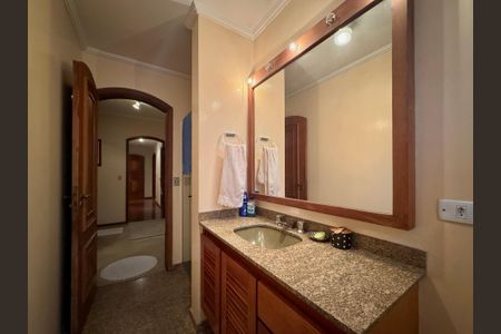 Apartamento à venda com 200m², 4 quartos e 3 vagasBanheiro Social 