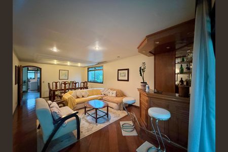 Apartamento à venda com 200m², 4 quartos e 3 vagasSala