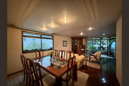 Apartamento à venda com 200m², 4 quartos e 3 vagasSala