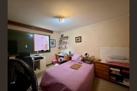 Apartamento à venda com 200m², 4 quartos e 3 vagasSuíte 2