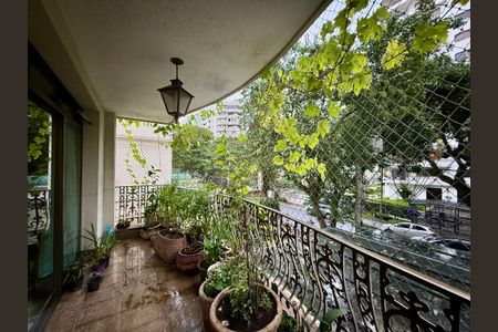 Apartamento à venda com 200m², 4 quartos e 3 vagasSacada