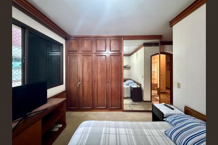 Apartamento à venda com 200m², 4 quartos e 3 vagasSuíte 1