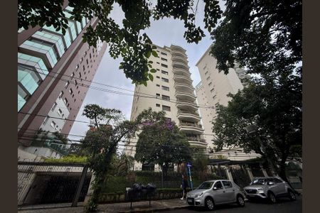 Apartamento à venda com 200m², 4 quartos e 3 vagasFachada