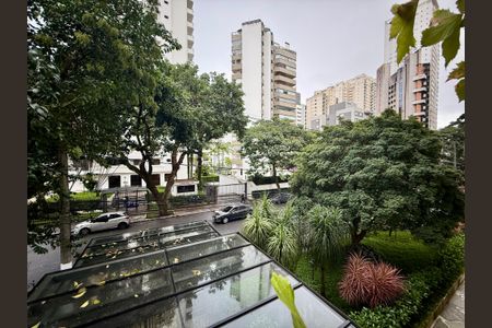 Apartamento à venda com 200m², 4 quartos e 3 vagasVista