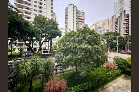 Apartamento à venda com 200m², 4 quartos e 3 vagasVista Quarto 3