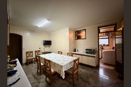 Apartamento à venda com 200m², 4 quartos e 3 vagasCozinha 