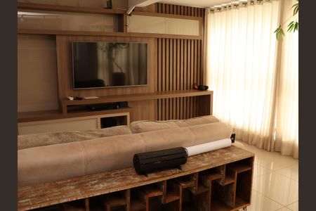 Apartamento para alugar com 75m², 2 quartos e 1 vagaSala de TV