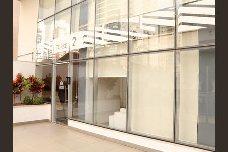 Apartamento para alugar com 75m², 2 quartos e 1 vagaFachada e portaria