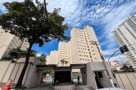 Apartamento para alugar com 65m², 3 quartos e 1 vaga Apartamento para alugar com 65m², 3 quartos e 1 vagaFachada