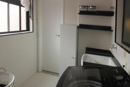 Apartamento para alugar com 120m², 3 quartos e 1 vagaÁrea de Serviço
