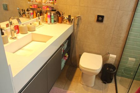 Apartamento para alugar com 120m², 3 quartos e 1 vagaBanheiro da Suíte 1