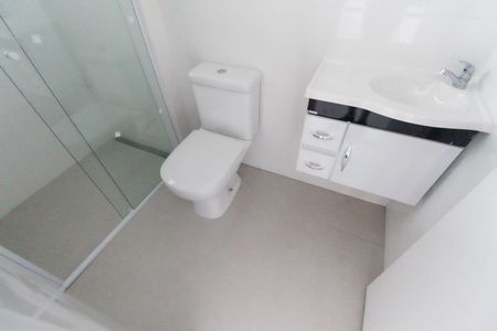 Banheiro de casa para alugar com 1 quarto, 40m² em Vila Taquari, São Paulo