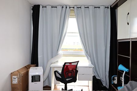 Janela do Quarto  de apartamento para alugar com 1 quarto, 45m² em Humaitá, Porto Alegre