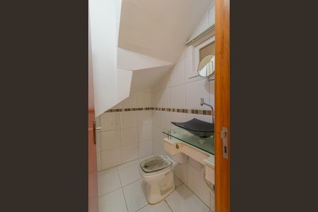 Casa de condomínio à venda com 122m², 3 quartos e 3 vagasLavabo