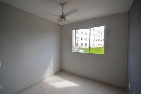 sala de apartamento para alugar com 2 quartos, 42m² em Cerâmica, Nova Iguaçu