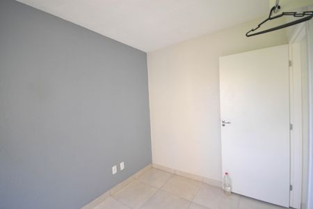 Quarto 2 de apartamento para alugar com 2 quartos, 42m² em Cerâmica, Nova Iguaçu