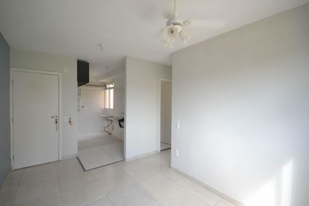sala de apartamento para alugar com 2 quartos, 42m² em Cerâmica, Nova Iguaçu