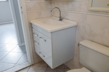 Apartamento à venda com 54m², 2 quartos e 1 vaga Apartamento à venda com 54m², 2 quartos e 1 vagaBanheiro