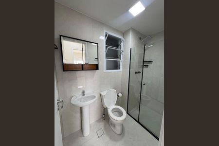Banheiro  de apartamento para alugar com 2 quartos, 55m² em São Pedro, Osasco