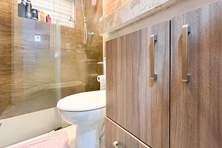 Apartamento à venda com 60m², 3 quartos e 1 vagaBanheiro Social