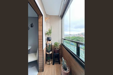 Apartamento à venda com 60m², 3 quartos e 1 vagaSacada