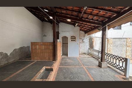 Casa para alugar com 326m², 3 quartos e 6 vagas Casa para alugar com 326m², 3 quartos e 6 vagasQuintal - Churrasqueira