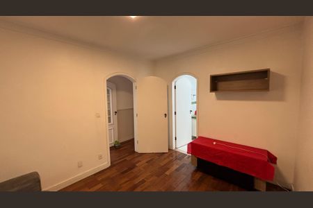 Casa para alugar com 326m², 3 quartos e 6 vagas Casa para alugar com 326m², 3 quartos e 6 vagasSuíte 3