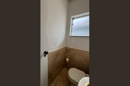 Casa para alugar com 326m², 3 quartos e 6 vagas Casa para alugar com 326m², 3 quartos e 6 vagasLavabo