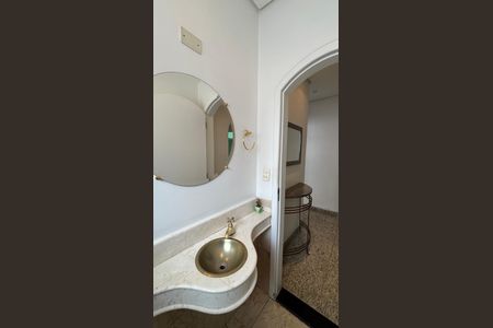 Casa para alugar com 326m², 3 quartos e 6 vagas Casa para alugar com 326m², 3 quartos e 6 vagasLavabo