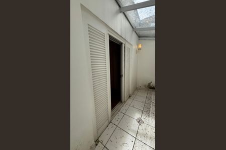 Casa para alugar com 326m², 3 quartos e 6 vagas Casa para alugar com 326m², 3 quartos e 6 vagasSuite 1 Varanda
