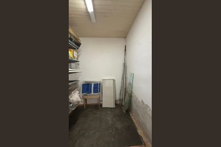 Casa para alugar com 326m², 3 quartos e 6 vagas Casa para alugar com 326m², 3 quartos e 6 vagasQuarto de Apoio