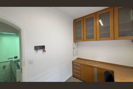 Casa para alugar com 326m², 3 quartos e 6 vagas Casa para alugar com 326m², 3 quartos e 6 vagasEscritório