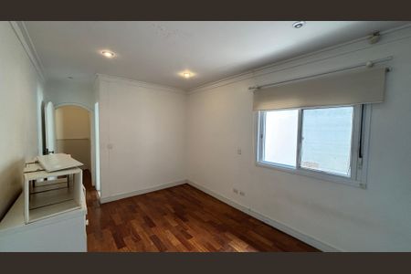 Casa para alugar com 326m², 3 quartos e 6 vagas Casa para alugar com 326m², 3 quartos e 6 vagasSuíte 2