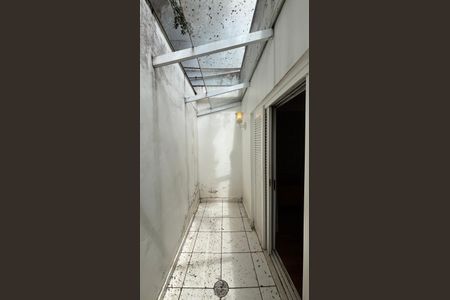 Casa para alugar com 326m², 3 quartos e 6 vagas Casa para alugar com 326m², 3 quartos e 6 vagasSuite 1 Varanda