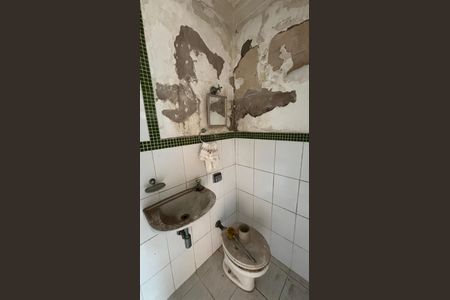 Casa para alugar com 326m², 3 quartos e 6 vagas Casa para alugar com 326m², 3 quartos e 6 vagasBanheiro