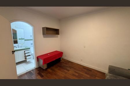 Casa para alugar com 326m², 3 quartos e 6 vagas Casa para alugar com 326m², 3 quartos e 6 vagasSuíte 3