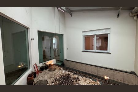 Casa para alugar com 326m², 3 quartos e 6 vagas Casa para alugar com 326m², 3 quartos e 6 vagasJardim de Inverno