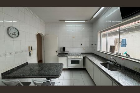 Casa para alugar com 326m², 3 quartos e 6 vagas Casa para alugar com 326m², 3 quartos e 6 vagasCozinha
