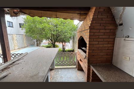 Casa para alugar com 326m², 3 quartos e 6 vagas Casa para alugar com 326m², 3 quartos e 6 vagasQuintal - Churrasqueira