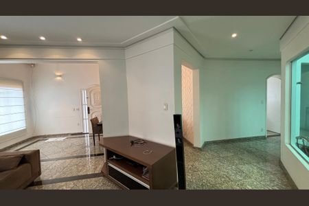 Casa para alugar com 326m², 3 quartos e 6 vagas Casa para alugar com 326m², 3 quartos e 6 vagasSala - Sala de Jantar