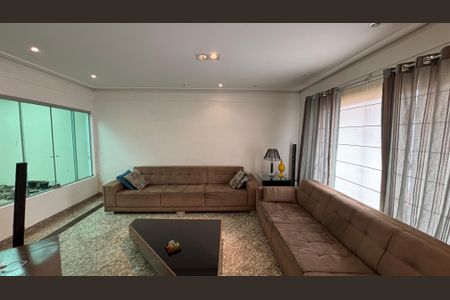 Casa para alugar com 326m², 3 quartos e 6 vagas Casa para alugar com 326m², 3 quartos e 6 vagasSala - Sala de Jantar