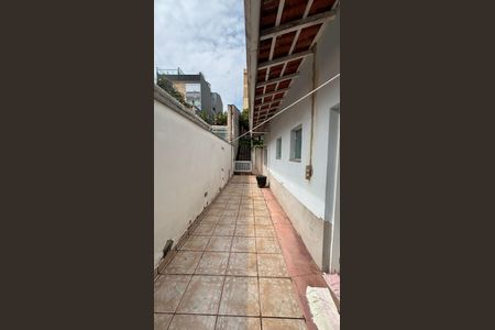 Casa para alugar com 326m², 3 quartos e 6 vagas Casa para alugar com 326m², 3 quartos e 6 vagasQuintal - Area de Serviço