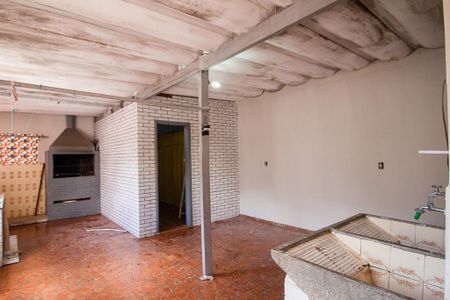 Casa para alugar com 130m², 2 quartos e 2 vagas Casa para alugar com 130m², 2 quartos e 2 vagasÁrea de Serviço