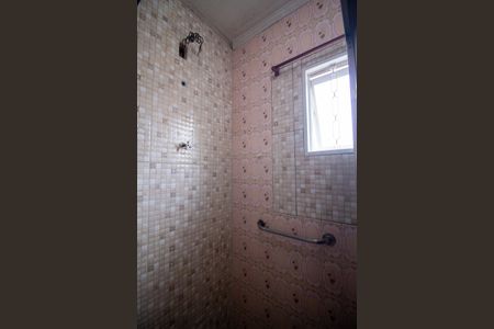 Casa para alugar com 130m², 2 quartos e 2 vagas Casa para alugar com 130m², 2 quartos e 2 vagasBanheiro da Suíte