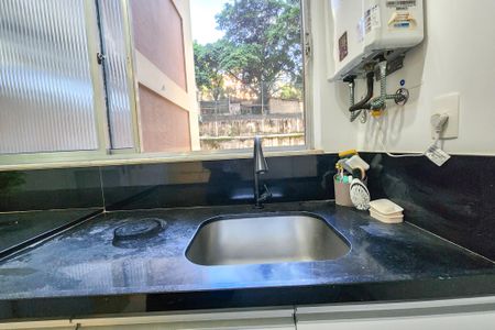 Apartamento à venda com 94m², 2 quartos e 1 vagaÁrea de Serviço 