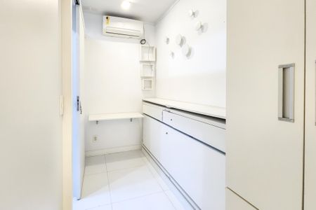 Apartamento à venda com 94m², 2 quartos e 1 vagaQuarto de Serviço 