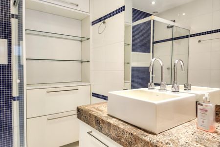 Apartamento à venda com 94m², 2 quartos e 1 vagaBanheiro Social 