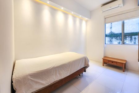 Quarto  de apartamento para alugar com 2 quartos, 94m² em Botafogo, Rio de Janeiro