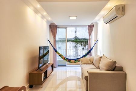 Apartamento à venda com 94m², 2 quartos e 1 vagaSala