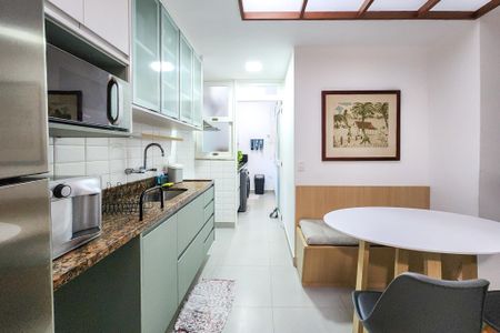 Apartamento à venda com 94m², 2 quartos e 1 vagaCozinha